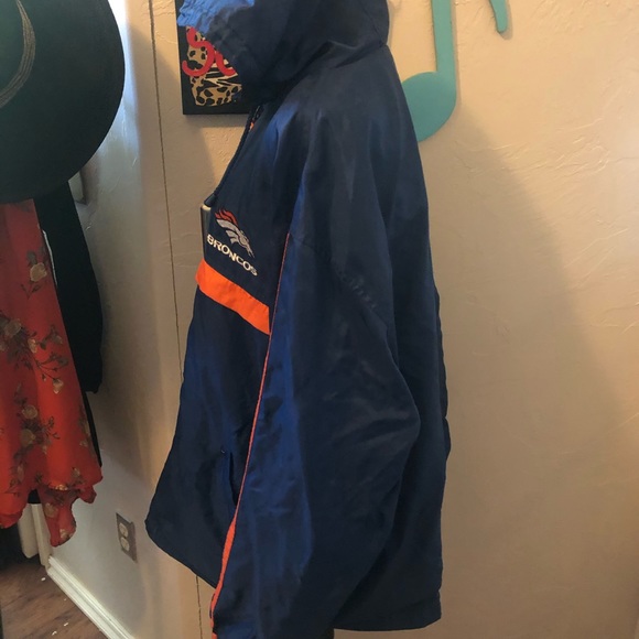 NFL Broncos light weight hooded zip up jacket - Picture 3 of 8
